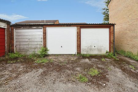 Slepe Crescent, Poole, BH12 - Photo 4