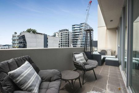 SIMPLE LUXURY | FANTASTIC LOCATION | RESORT STYLE LIVING - Photo 2