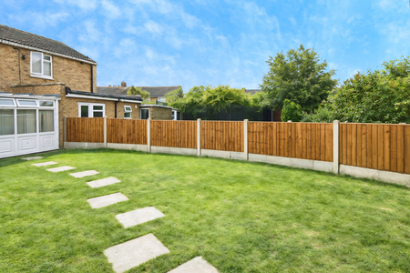 Latchetts Shaw, Basildon, SS16 - Photo 5