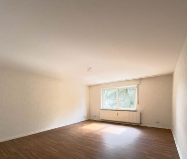 Großzügige 3-Zimmerwohnung mit Garage - Photo 1