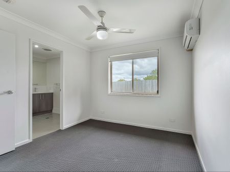 Spacious Modern Family Home with Huge Backyard - Photo 3