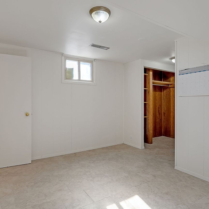 For Lease - 278 Malaga Road Unit# Basement, Oshawa, Ontario - Photo 1