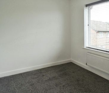 Semi-detached house to rent on - Photo 5