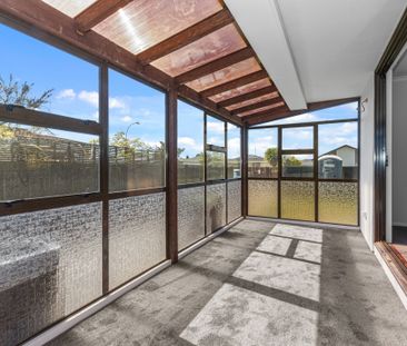 Family Home In Parklands - Photo 3