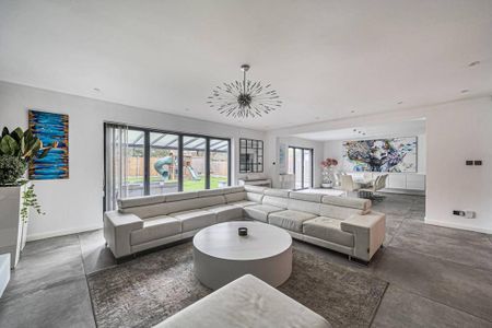 5 bedroom house to rent - Photo 2