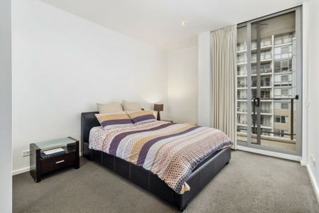 In The Heart Of The City! - Photo 5