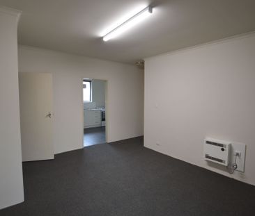 Prime Location - Photo 1