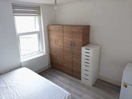 Room in a Shared House, Elizabeth Road, N15 - Photo 2