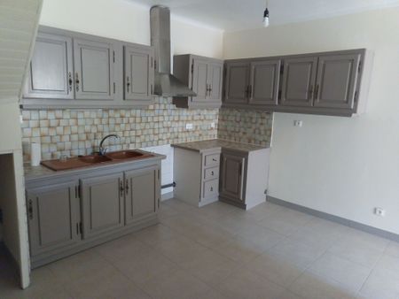 Location Appartement 4 pièces 97m² CUXAC D AUDE 11590 - Photo 4