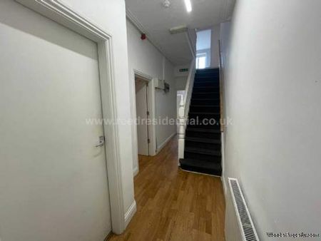 6 bedroom property to rent in Nottingham - Photo 3