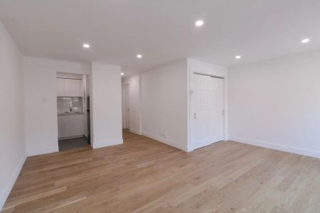 1 de la Cote-Saint-Catherine — Studio - unit 206 - Photo 5