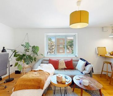 Modern Apartment - Photo 1