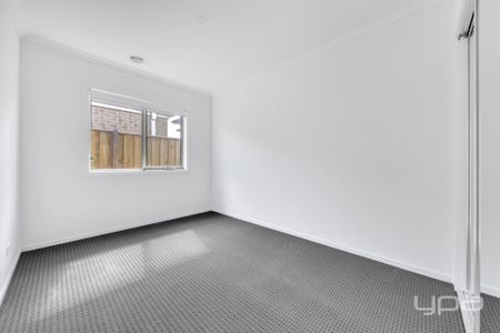 Well presented 3 bedroom 2 bathroom home - Photo 4