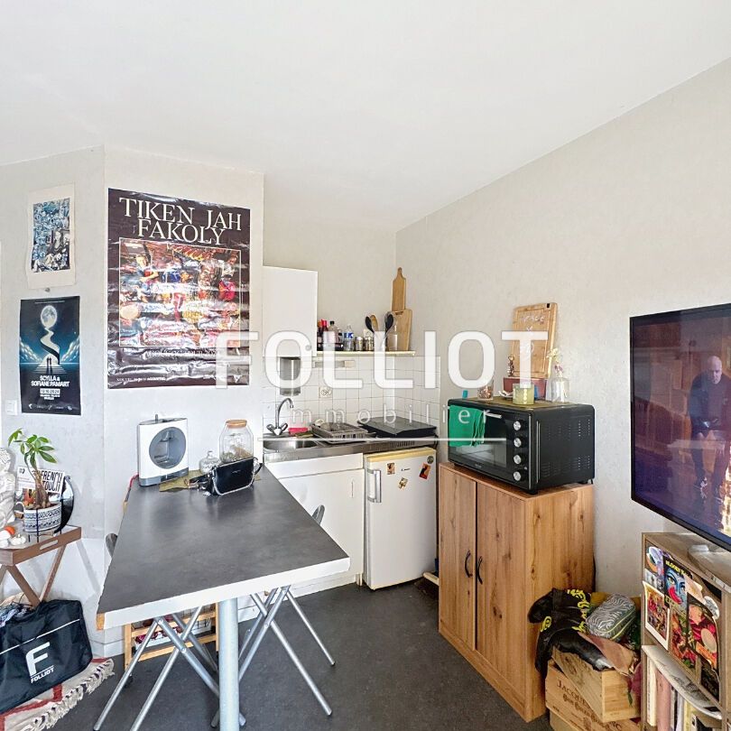 A LOUER Appartement Granville 1 pièce(s) 26.30 m2 - Photo 1
