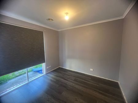 149 Courtenay Avenue, Cranbourne North, VIC 3977 - Photo 2