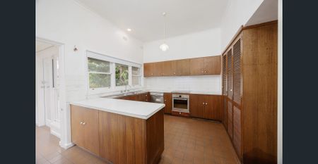 Charming Parkville home with space, style & convenience - Photo 4