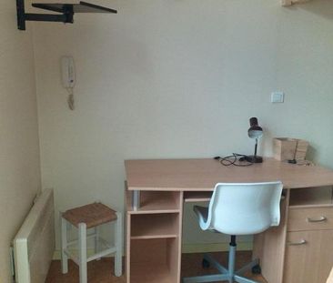 APPARTEMENT MEUBLE - 280€ CC - Photo 3