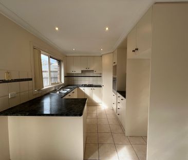 1/102 McClelland Street, Bell Park - Photo 2