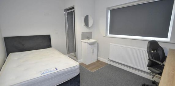 House share to rent - Photo 2