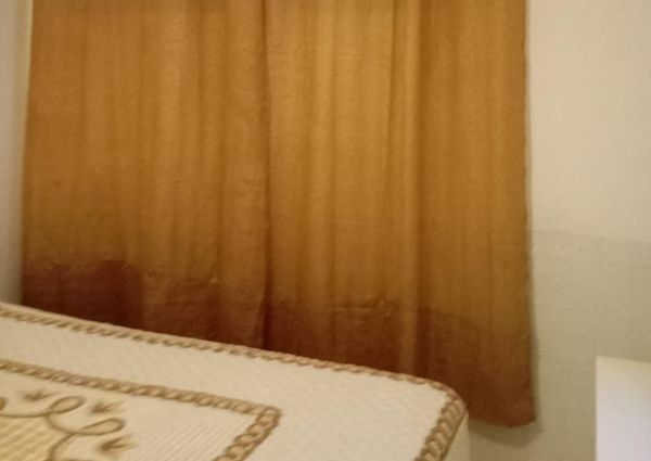 Quarto so para senhoras 5 minutos estacao Amadora