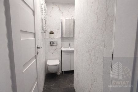 3 pok. + 2 balkony, w domku jednorodzinnym - Photo 3