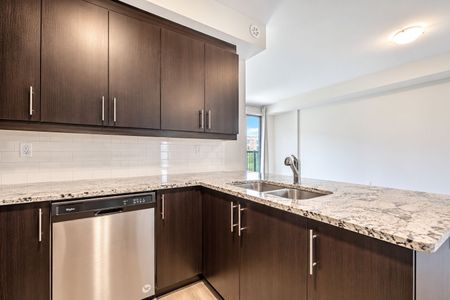 For Lease - 620 Rexdale Boulevard Unit# 2, Toronto, Ontario - Photo 3