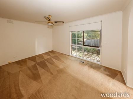 Spacious Family Home - Photo 3