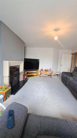 104 Bishopshill, Dromore, BT25 1FL - Photo 2