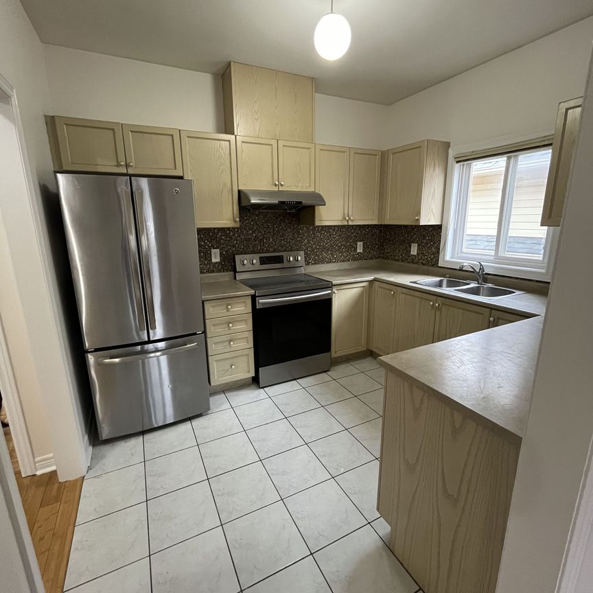 For Lease - 9 Denim Drive, Brampton, Ontario - Photo 1