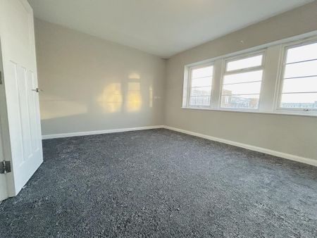 3 bedroom flat to rent - Photo 5
