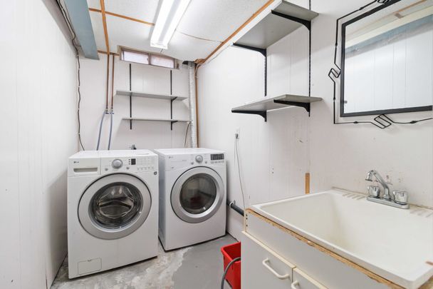 For Lease - 53 Courtleigh Square, Brampton, Ontario - Photo 1