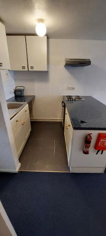 1 bedroom flat to rent - Photo 4