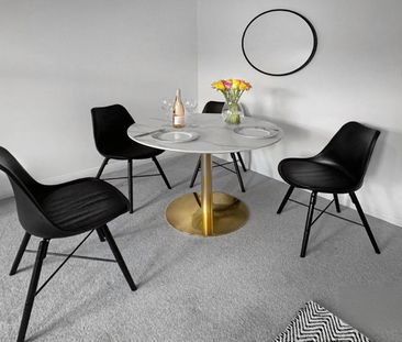 Barry Square - Photo 3