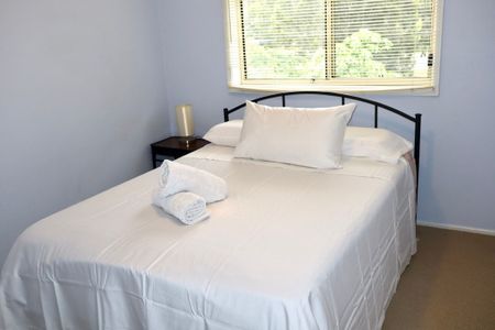 3 Bedroom - Low Maintenance - Walk to Shops & Beach - Photo 5