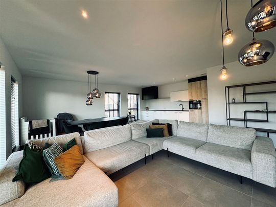 Luxueus appartement op de 1e verdieping met veel lichtinval - Photo 1