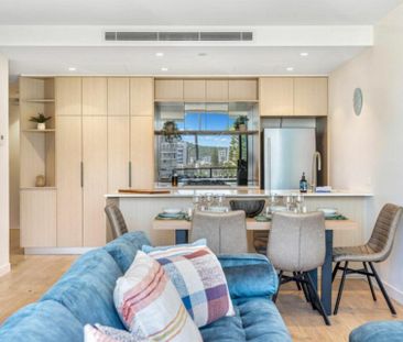 "The Hemingway" - Luxury Ocean View Apartment - Photo 6