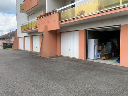 RUE PIERRE BERNARDAUD, T4 de 103.52 m² avec balcon garage, parking et cave ! - Photo 2