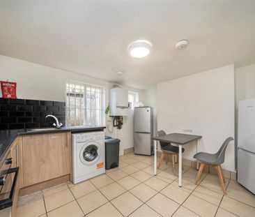 New Cross Road, SE14, London - Photo 2