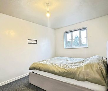 2 bedroom apartment to rent Larkspur Gardens, Luton, Bedfordshire, LU4 - Photo 5