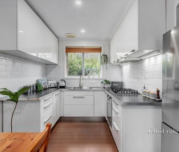 2/158 Junction Road, Nunawading - Photo 6