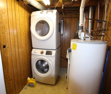 For Lease - 8 Meadowland Avenue Unit# Lower, Barrie, Ontario - Photo 2