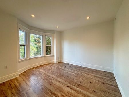 $1,599 / 2 br / 1 ba / 32 Arthur st S unit 2 - Photo 3