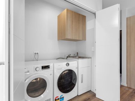 Shared Living - Photo 3