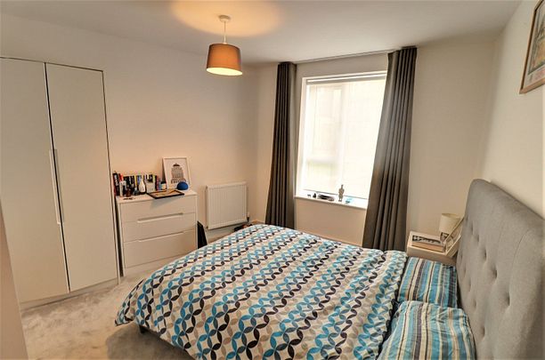 2 bedroom flat to rent, - Photo 1