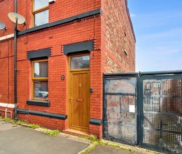 2 bedroom end of terrace house to rent - Photo 2