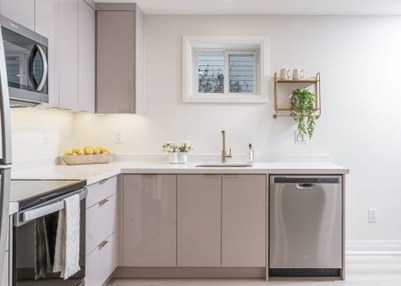 For Lease - 18 Louise Lane Unit# Lower, Orillia, Ontario - Photo 3