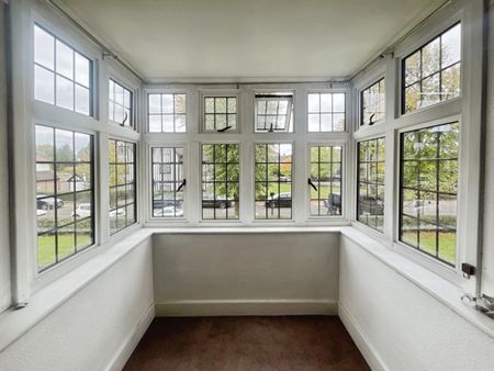 2 bedroom Flat To Let Total Size: 732 SQ FT - Photo 2