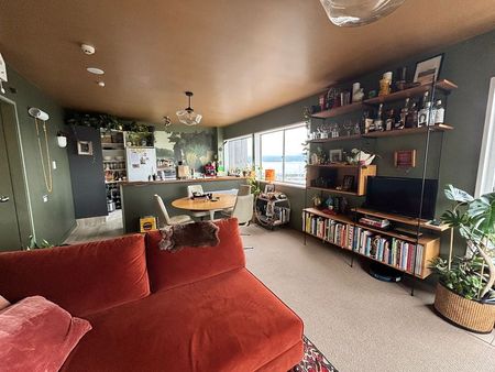 Fully furnished chic city pad - Photo 5