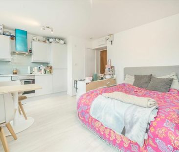 Essex Road - Photo 4