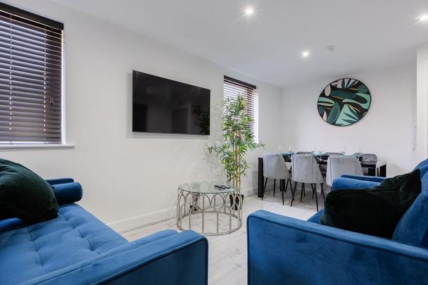 6 bedroom house to rent - Photo 1